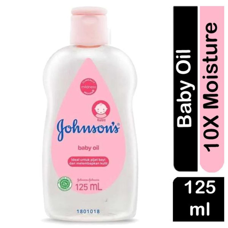 Johnsons Massage Baby Oil for babies with 10X Moisture